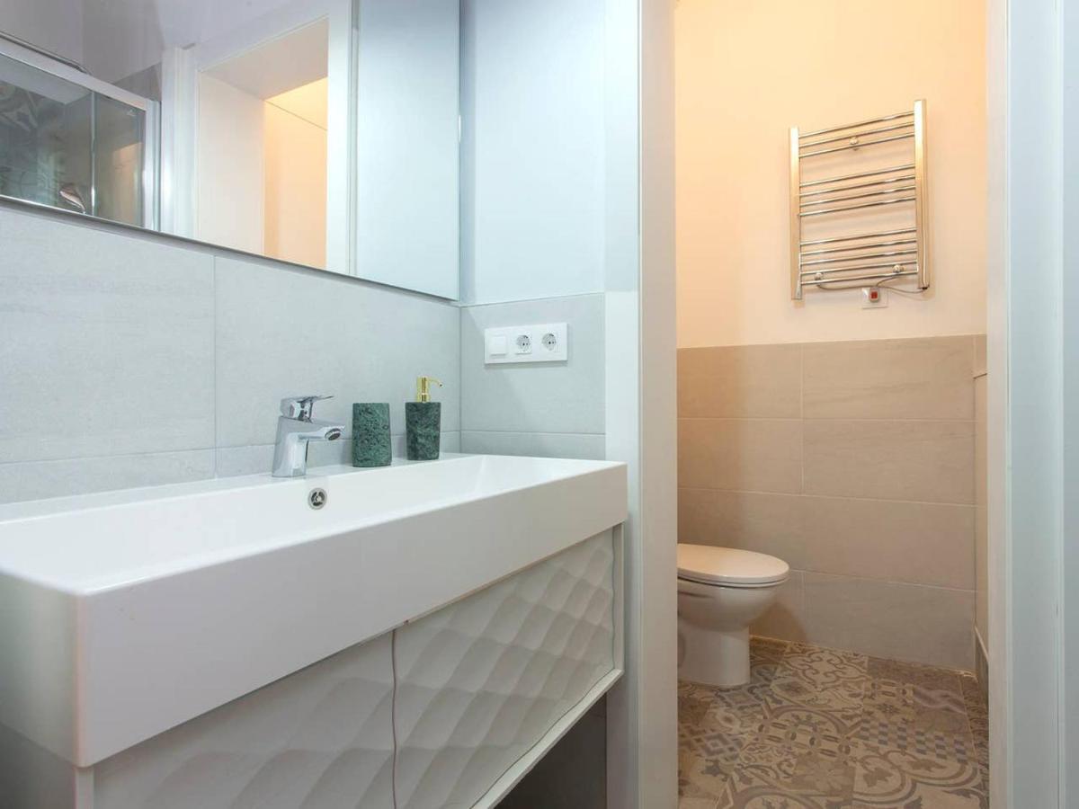 Colour Pop Fira By Myrentalhost L'Hospitalet de Llobregat Exterior foto